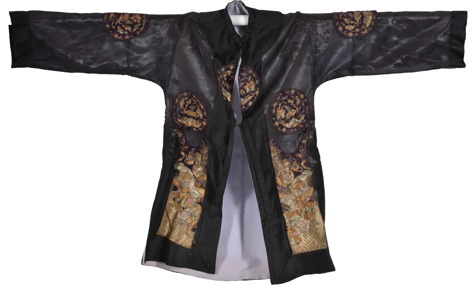 Chinese embroidered robe, early 20th century. Elaborate gold thread