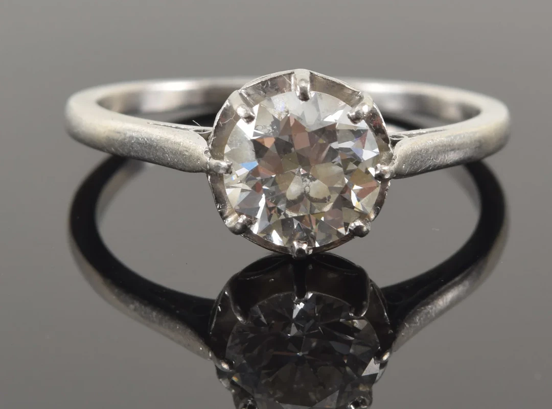 Vintage platinum 1.0CT diamond solitaire ring. Round cut stone measures