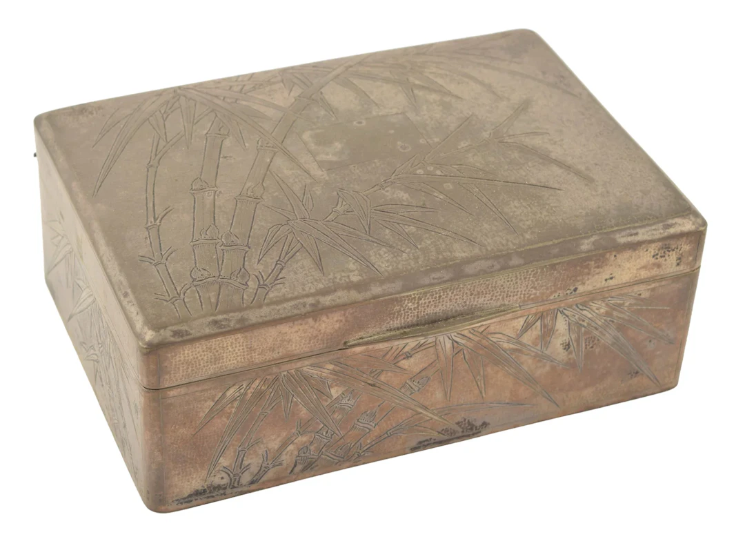Chinese export silver box. Decoration of a bamboo forest. Monogram