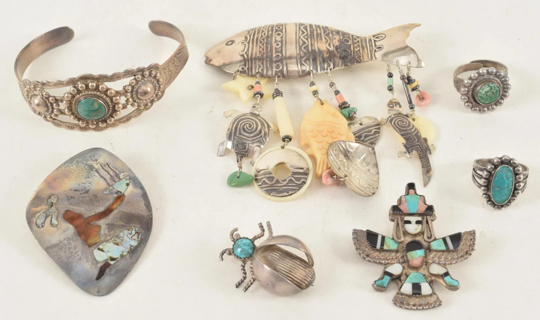Lot of southwestern and modern silver jewelry. To include: Silver