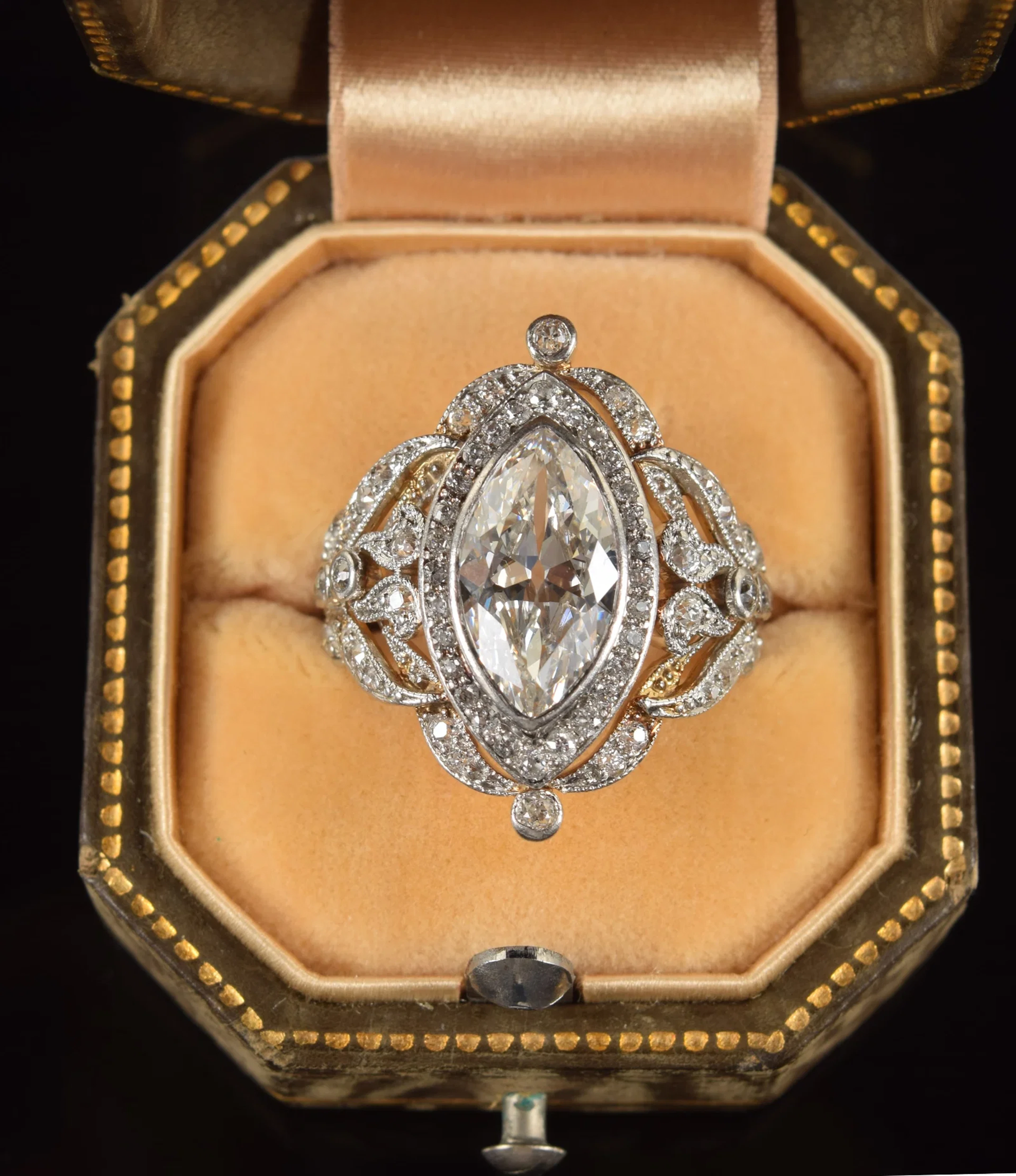 Vintage 14K gold 1.75ct marquise diamond ring. Diamond measures 12