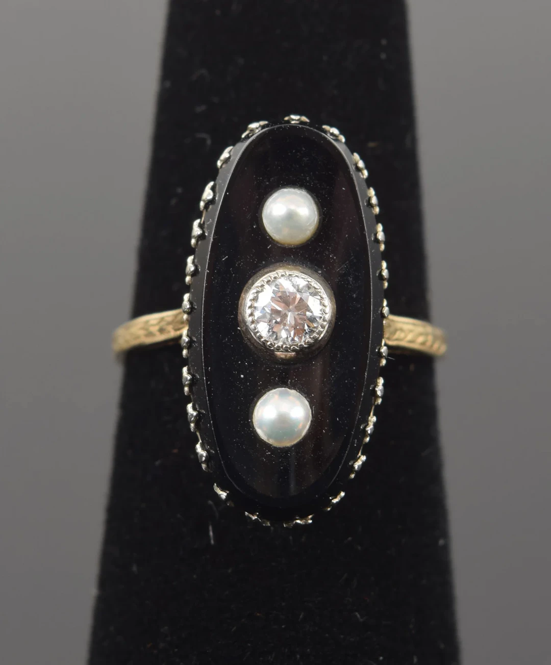 Victorian 14K gold diamond and pearl ring. Central round cut diamond