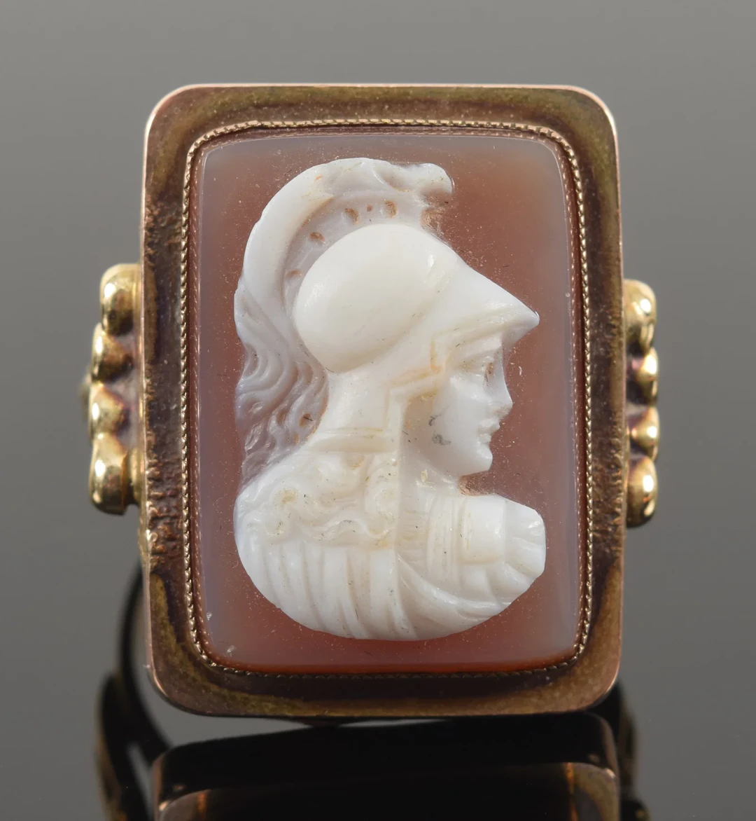 14K gold sardonyx cameo ring. Carved bust of a classical figure. Unmarked