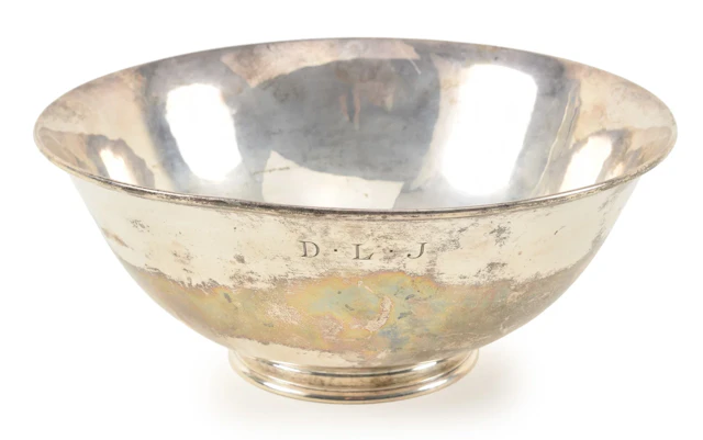 Arthur Stone sterling silver fruit bowl, engraved 1921. Diameter 9.75