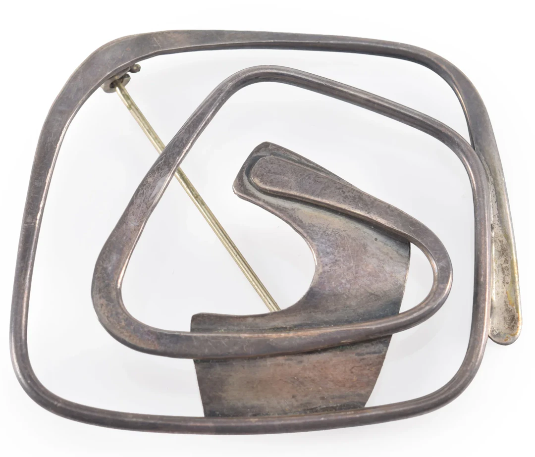 Art Smith modernist sterling silver pin. Signed and hallmarked on