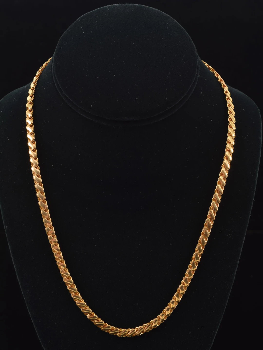 14K gold fancy link chain necklace. 19.5in length. Clasp marked 585