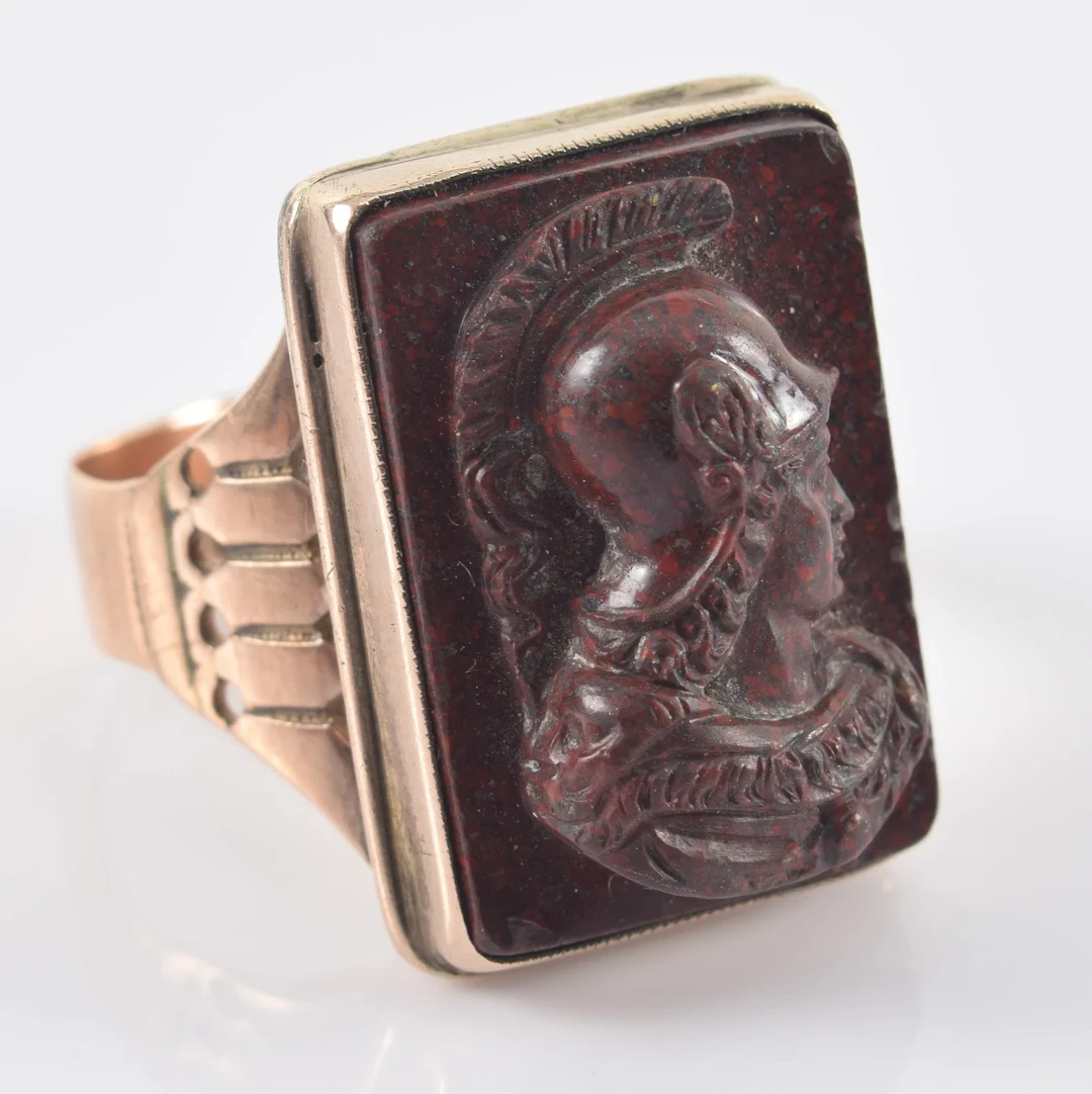 Antique 14K gold carved stone cameo ring. High relief stone carving