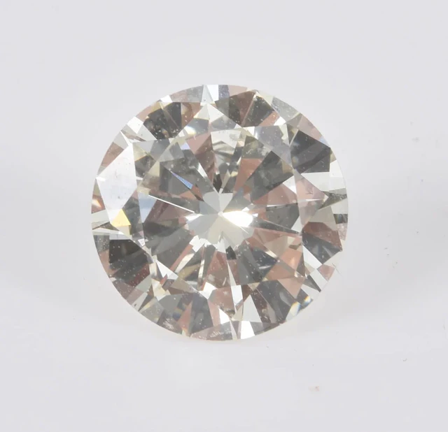 2.02cts round brilliant cut diamond with GIA certification. Color: