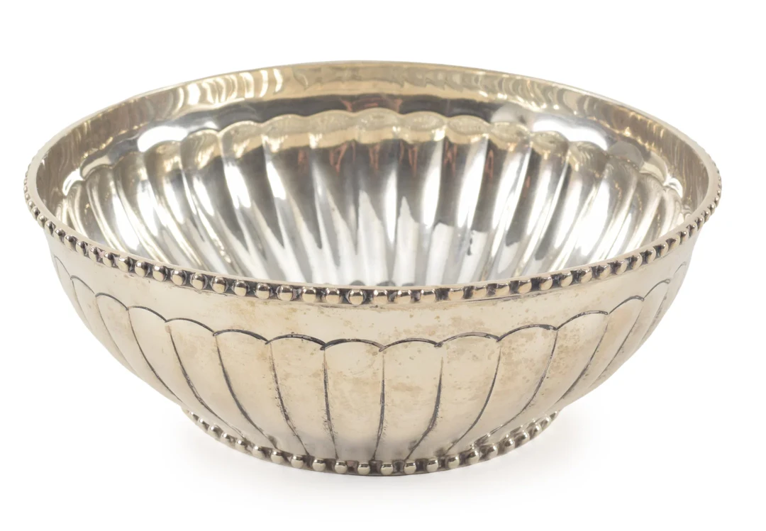 Fine Mexican Sterling silver lobbed bowl. Diameter 5.5 in, 7.09 ozt.
