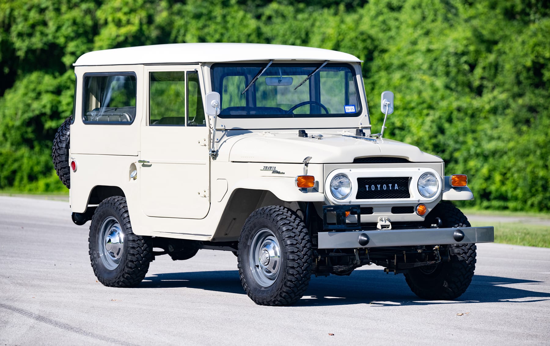 1969 Toyota FJ40 Land Cruiser