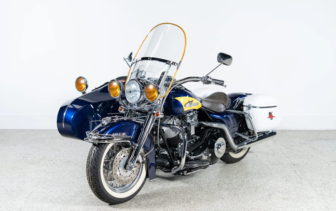 2006 Harley-Davidson FLHRI Road King with Liberty Sidecar