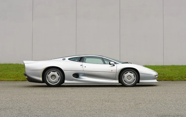 1993 Jaguar XJ220