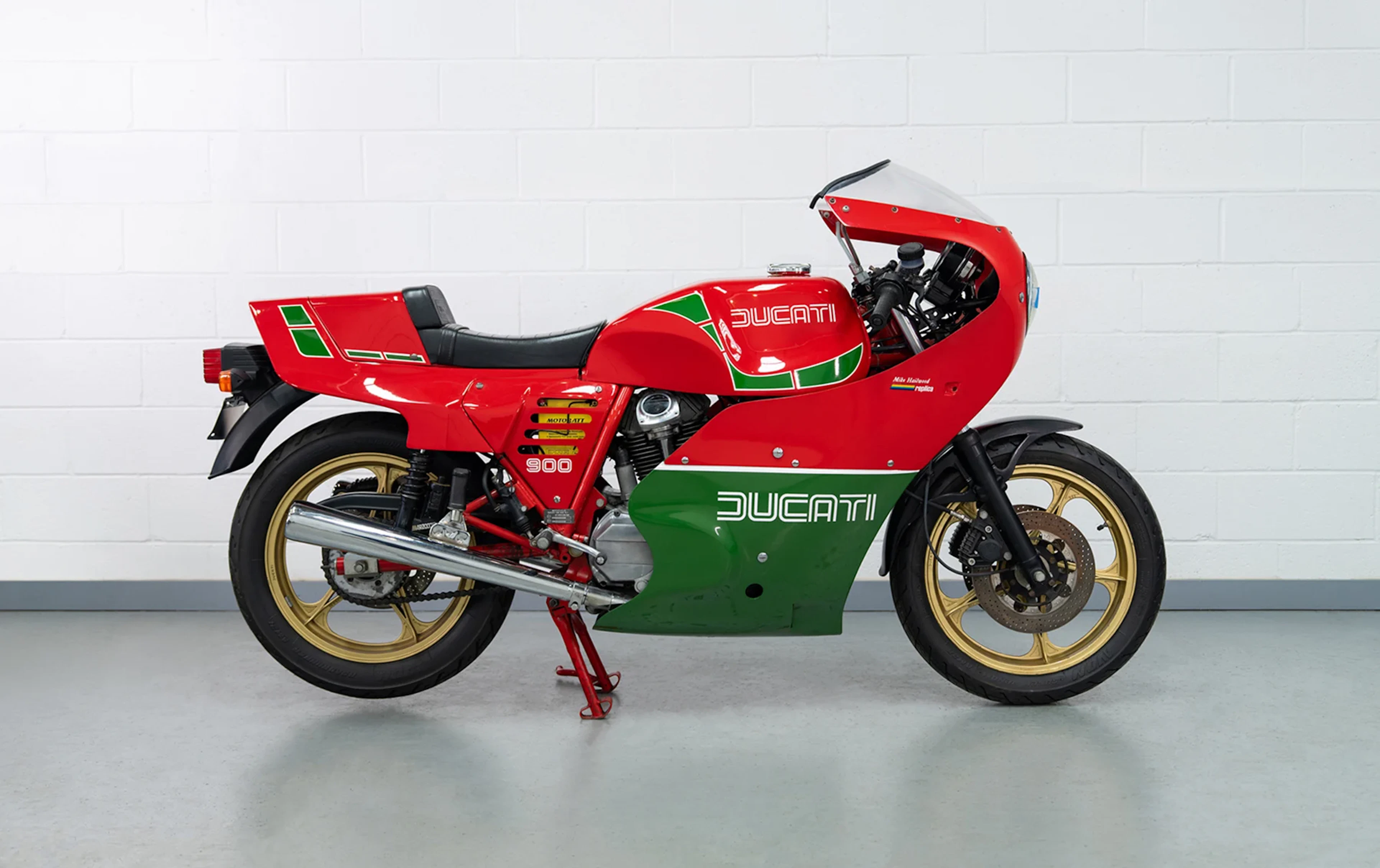 1982 Ducati 900 Mike Hailwood Replica