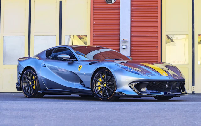 2025 Ferrari 812 Competizione Coupé