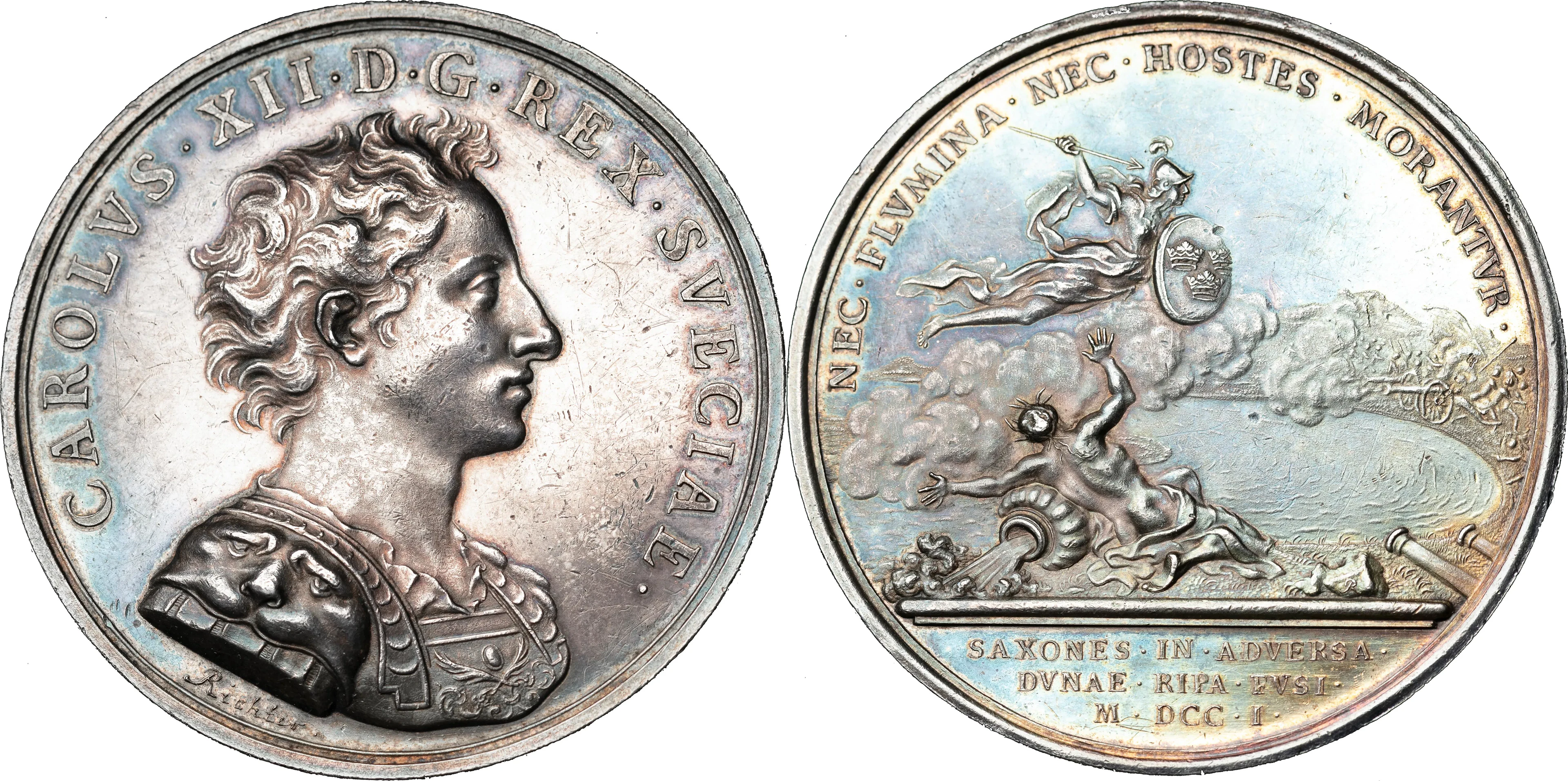 KARL XII (1697-1718). Kungen går över floden Düna och besegrar de
