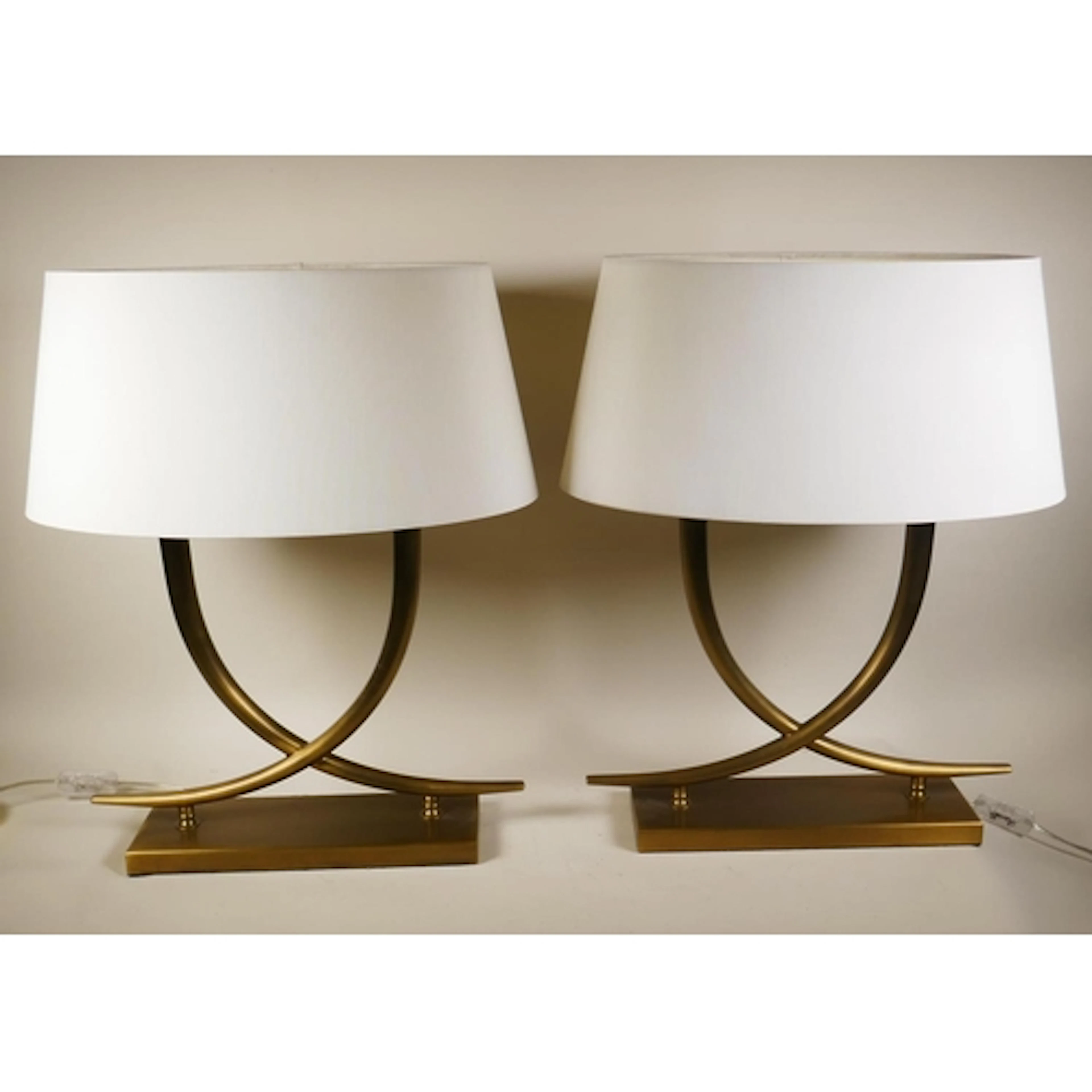 Pair of R.V. Astley 'Iva' brushed gilt metal table lamps wit...