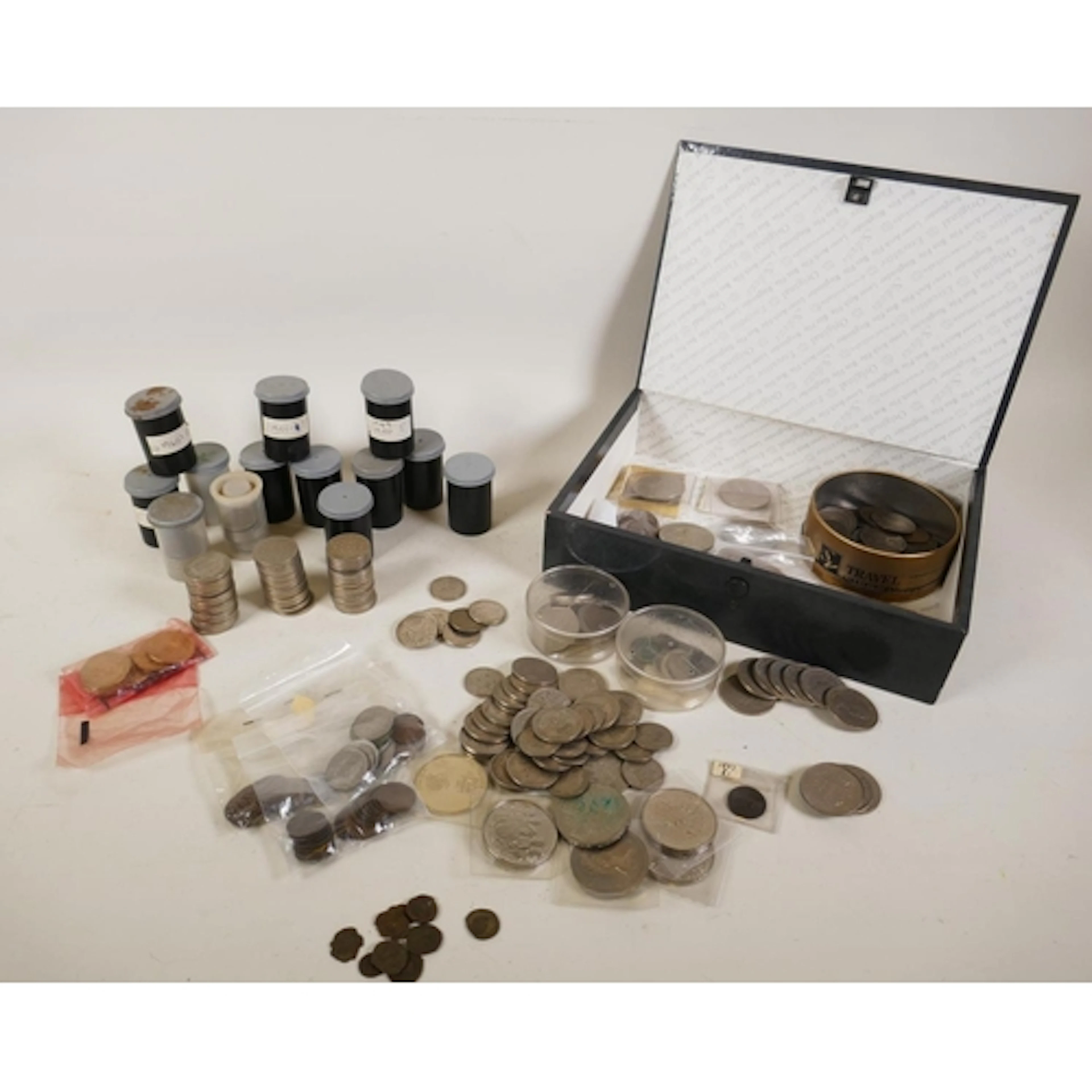 A collection of assorted British coinage, mostly C20th