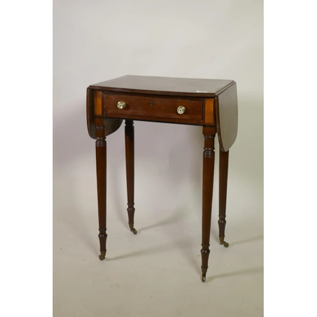 Georgian mahogany drop leaf side table with single drawer, r...