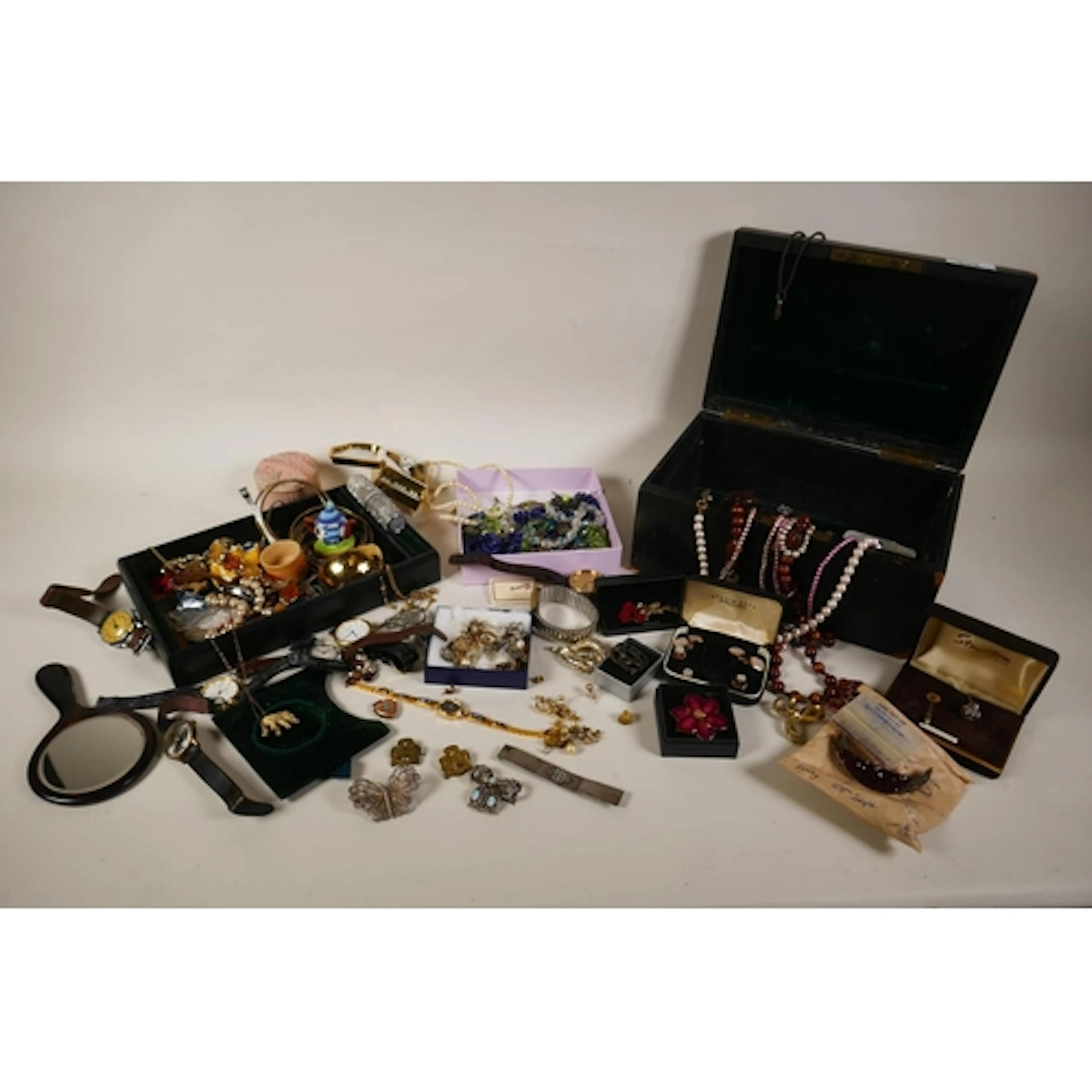 Quantity of vintage costume jewellery including a silver cel...