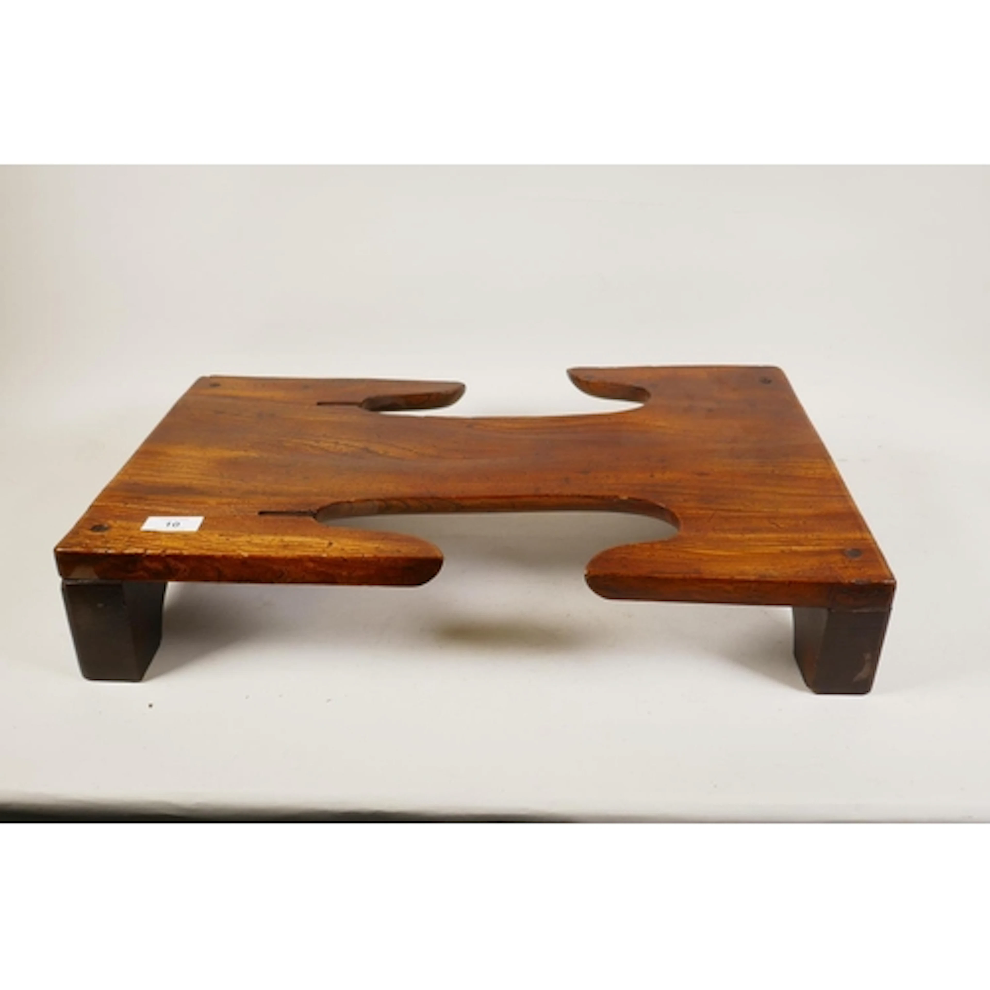 Antique elm boot jack, C18th/C19th, 56 x 33 x 10cm