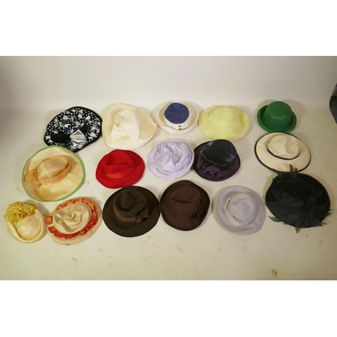 A large quantity of ladies' vintage hats