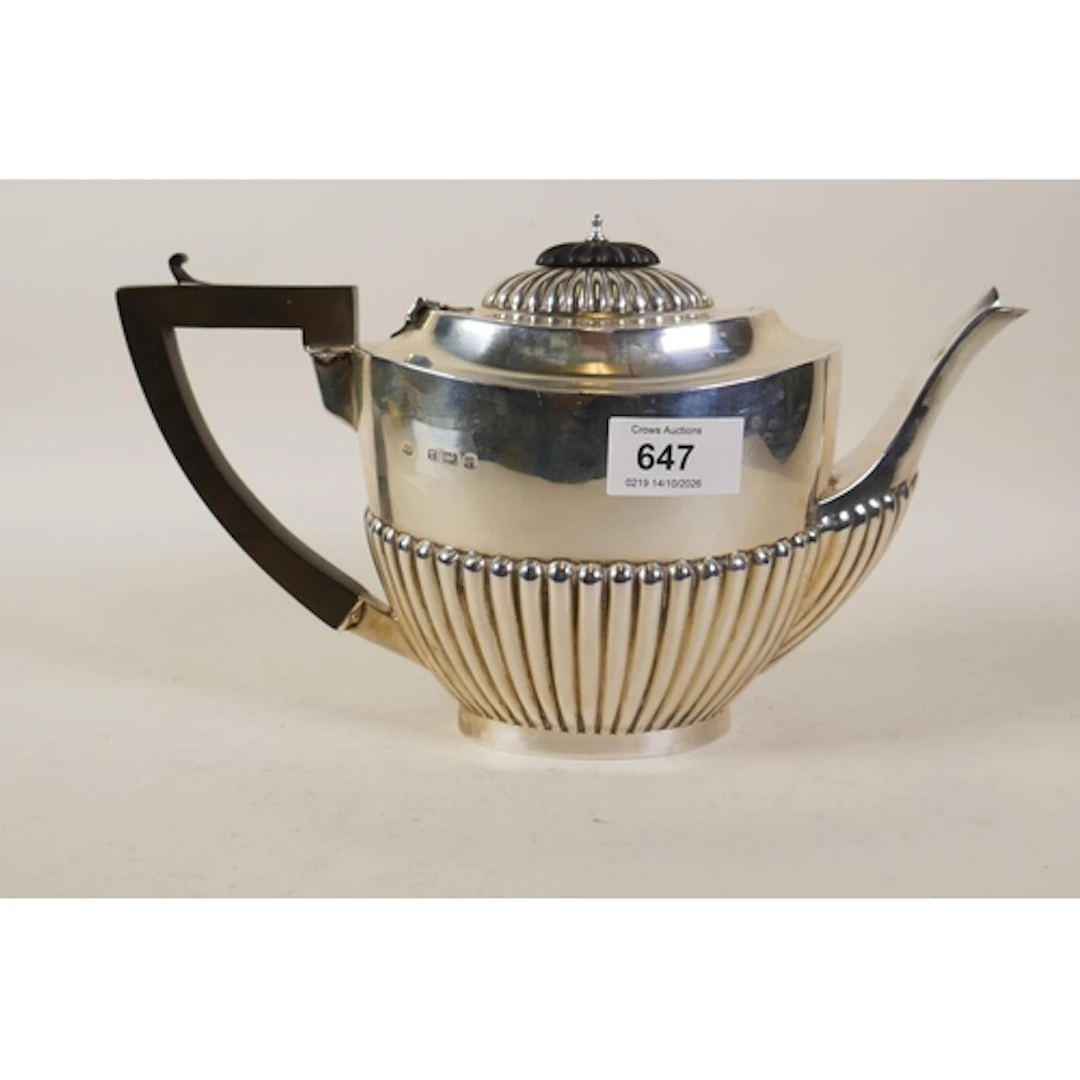 Hallmarked silver tea pot, Birmingham 1906, William Aitken, ...