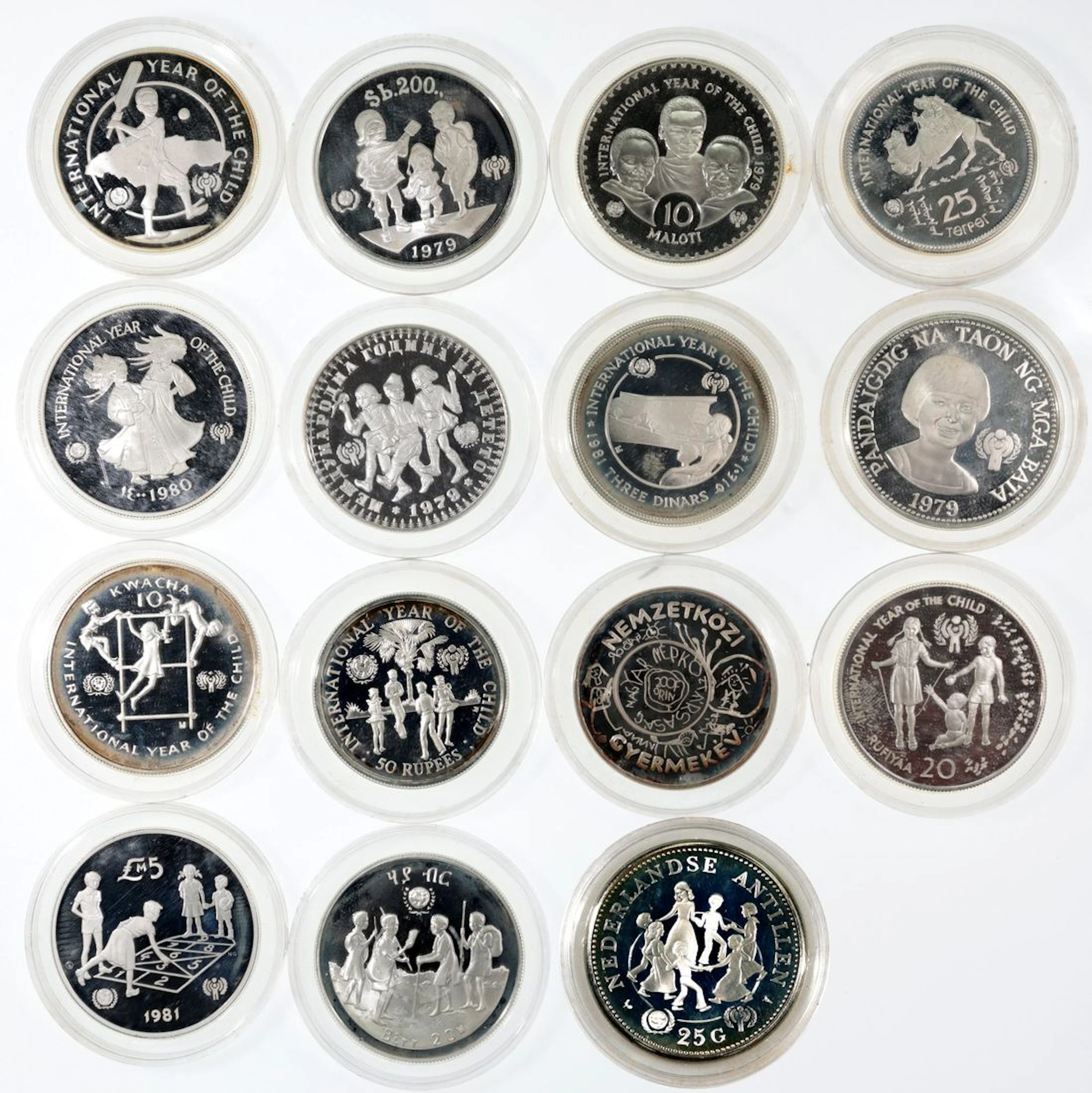 World, UNICEF Year of the Child, a group of 15X silver proof coins