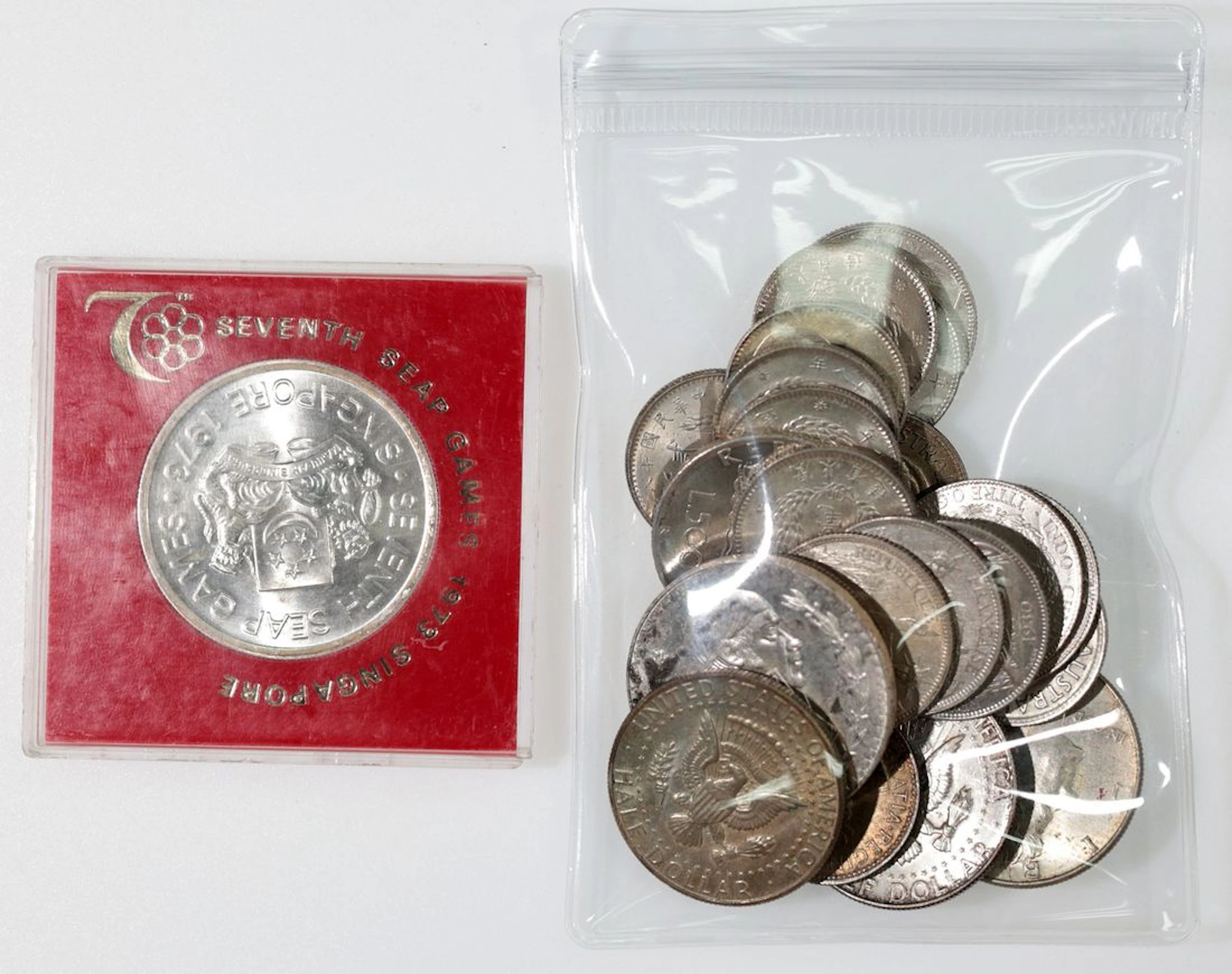 World Coins, a group of 27x,, including Australia, China, French-Indo