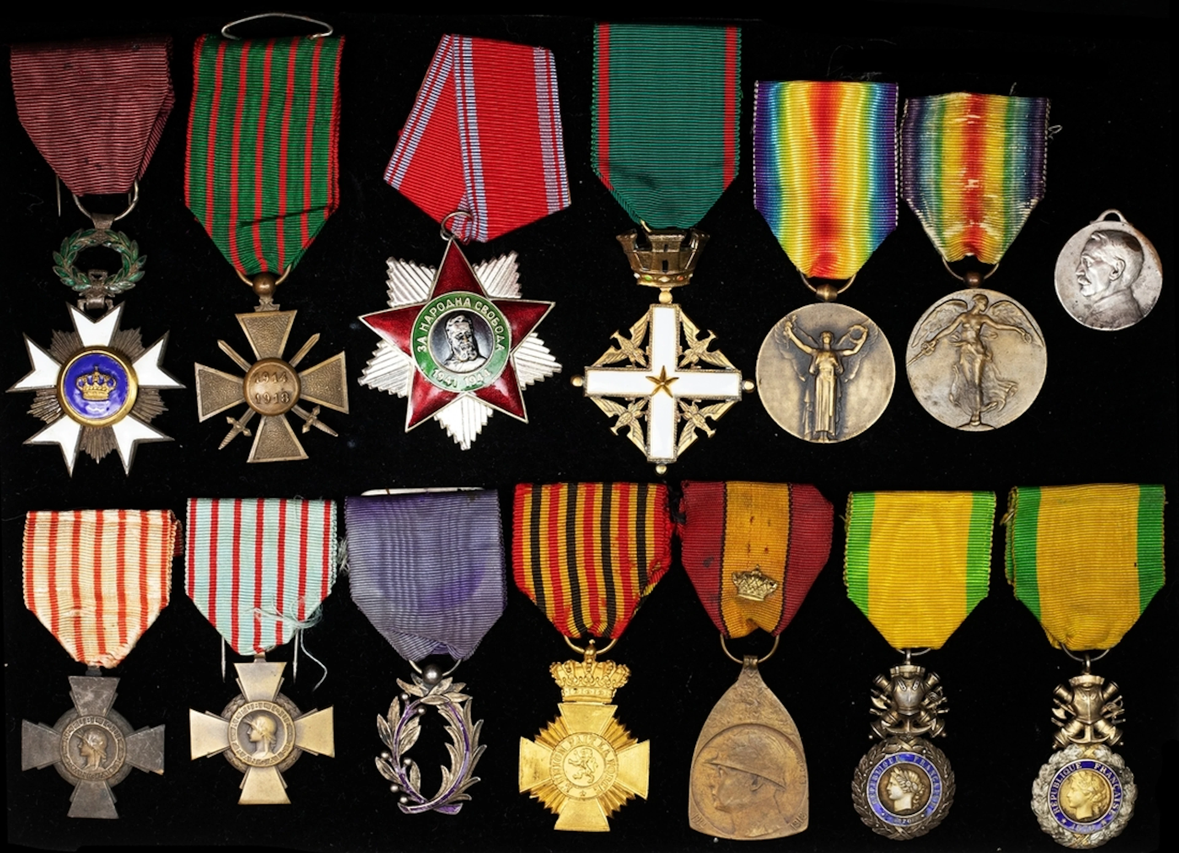 Belgium, Order of the Crown, 5th Class breast badge, in box of issue;