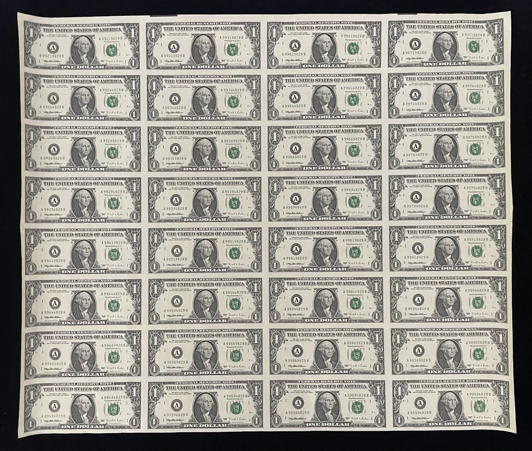 United States, Federal Reserve Note, an uncut sheet of 32x $1, 1995