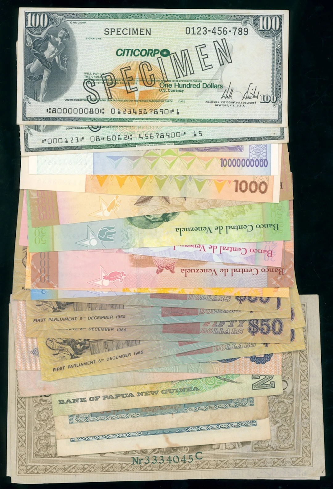 World Banknotes, a group of 22x, including