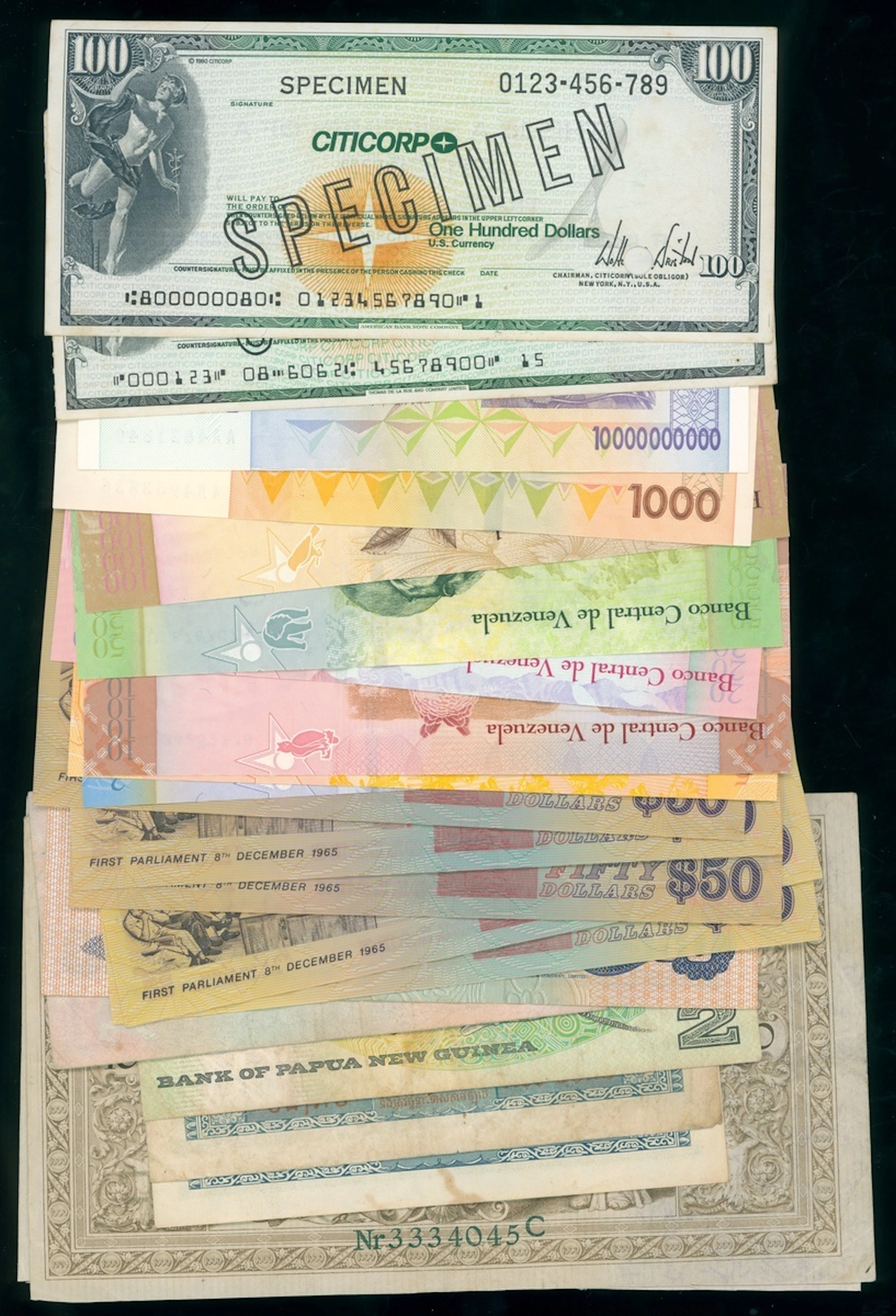World Banknotes, a group of 22x, including