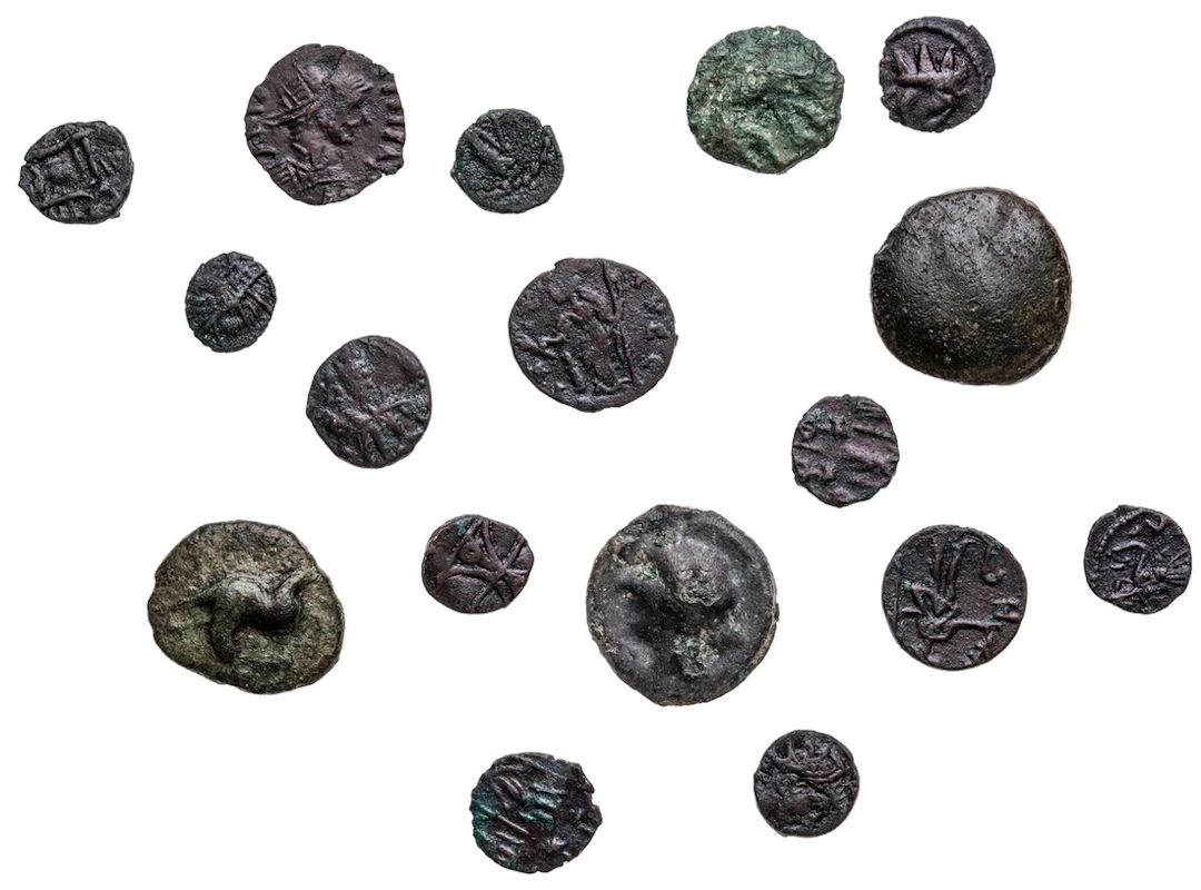 Varied group of Celtic Bronze Units, Cast Potins, and Minims (17)