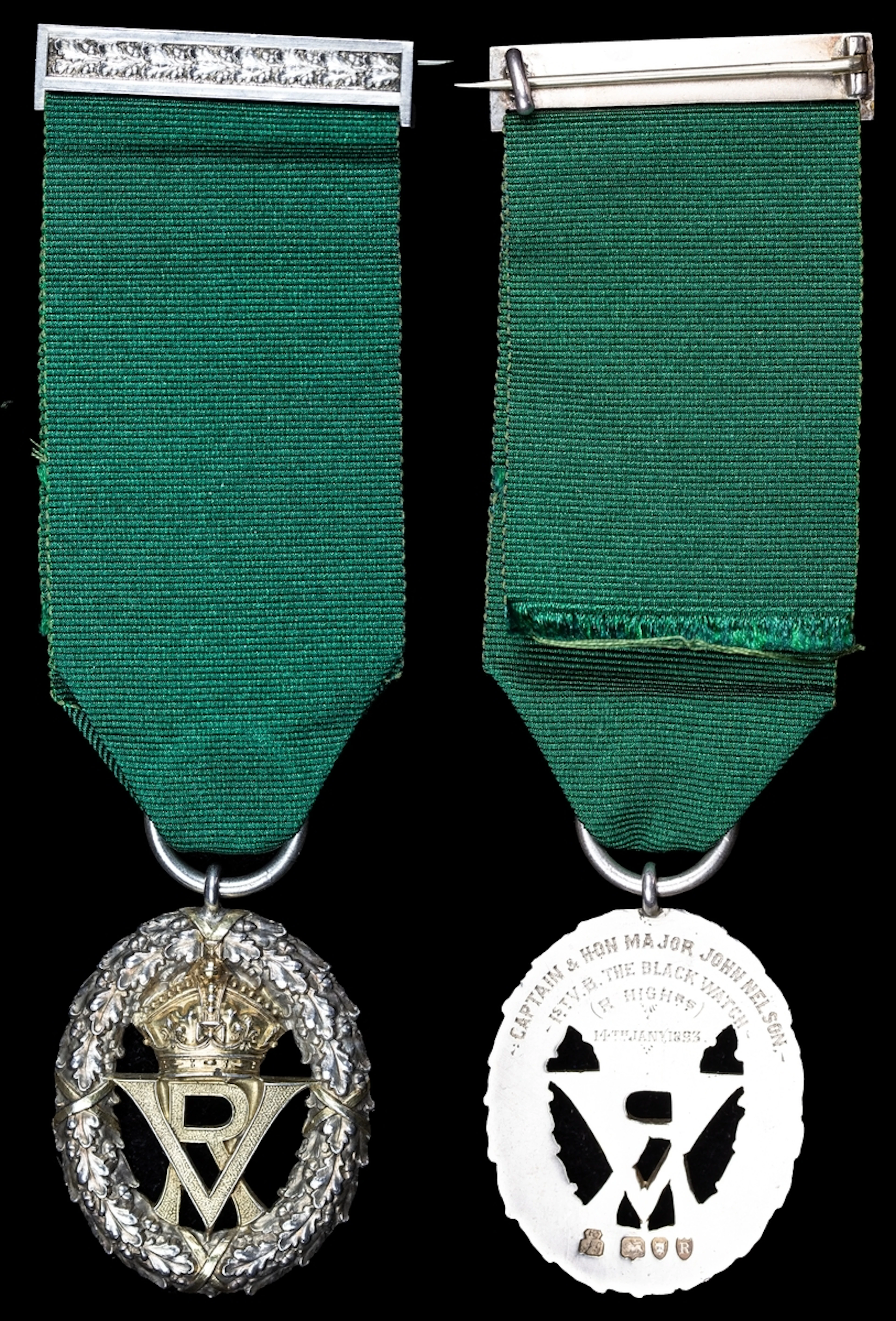 Volunteer Decoration, V.R., with integral top riband bar, the reverse