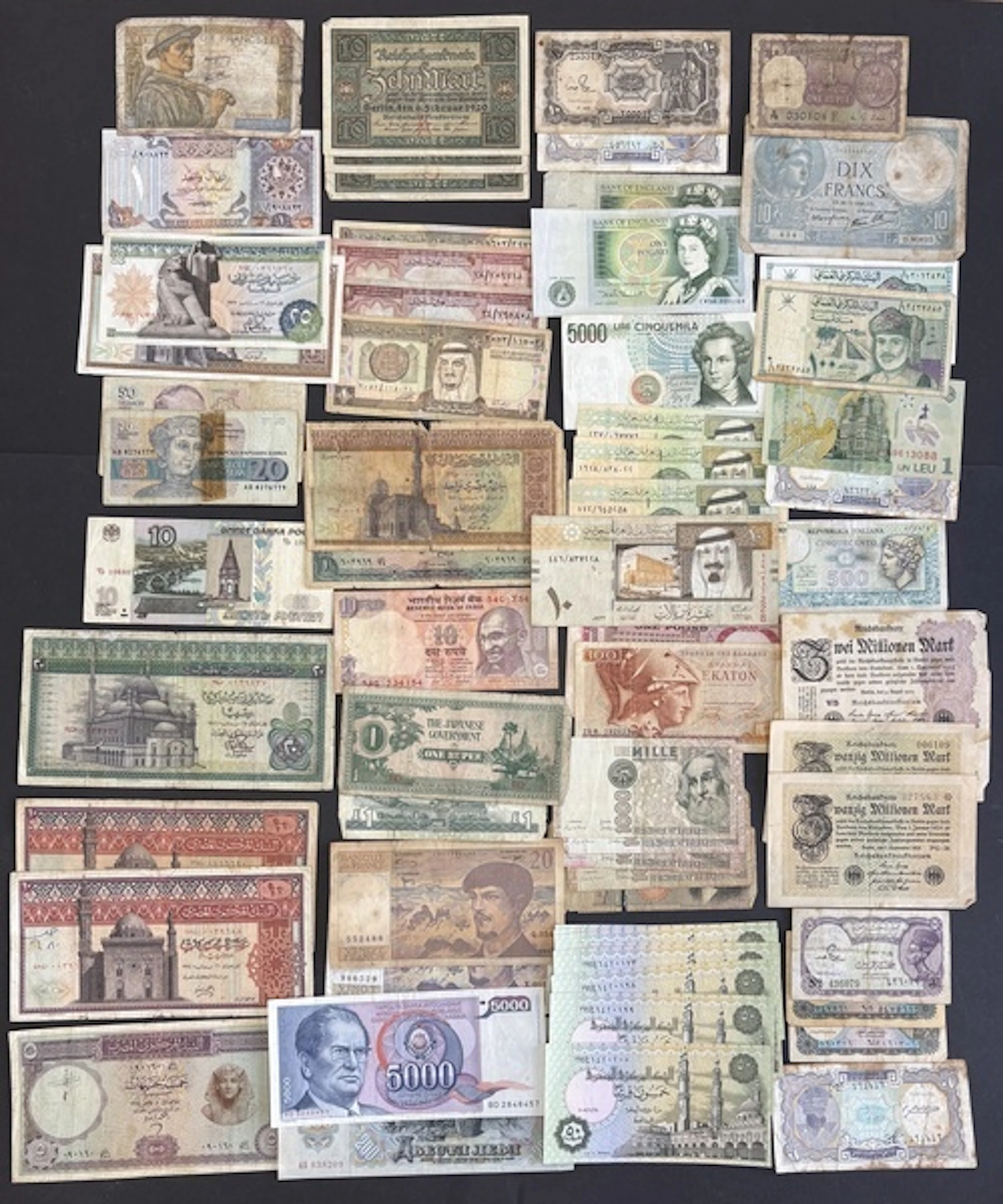 World Banknotes, [68 notes]