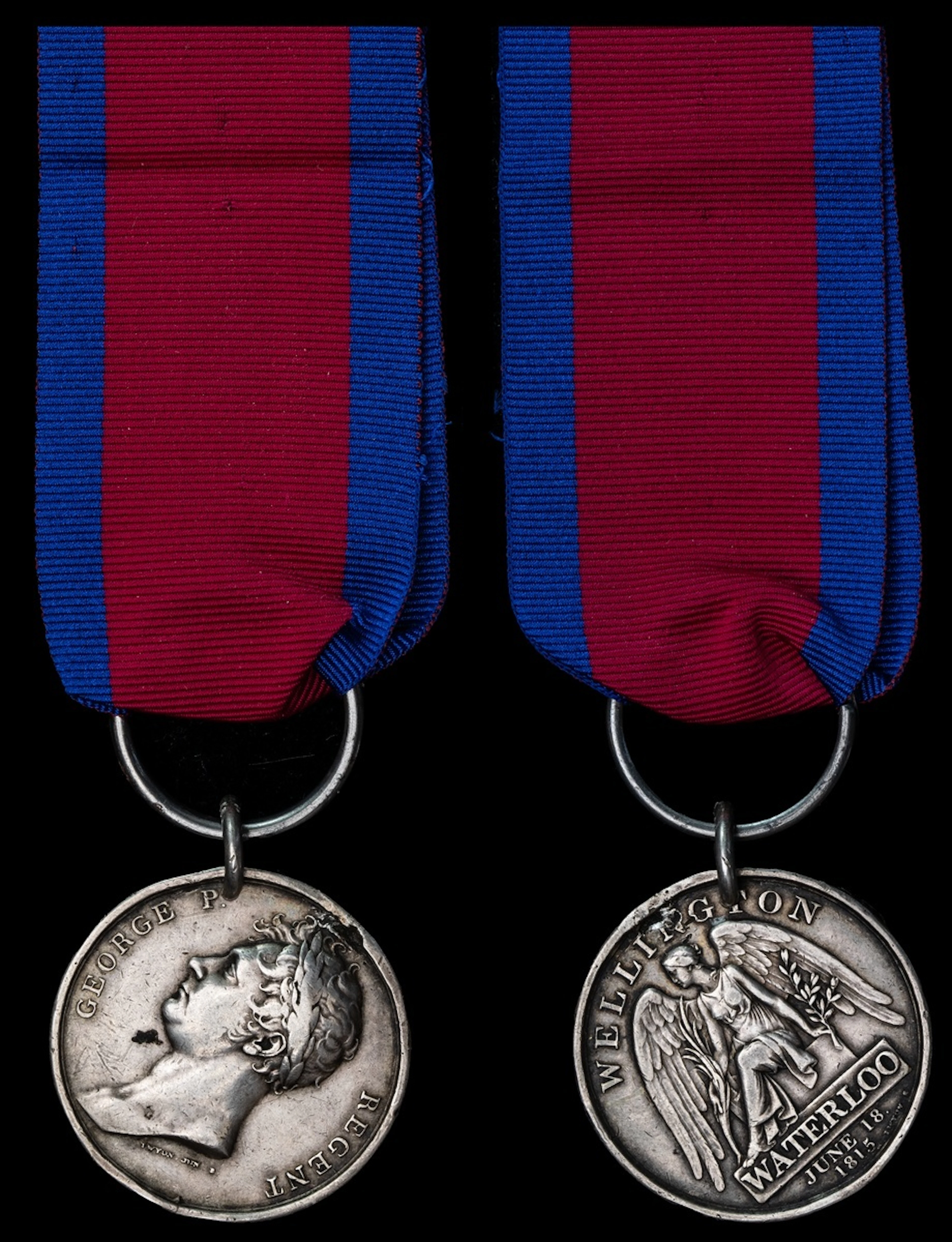 Waterloo 1815, fitted with replacement white metal clip and ring suspension
