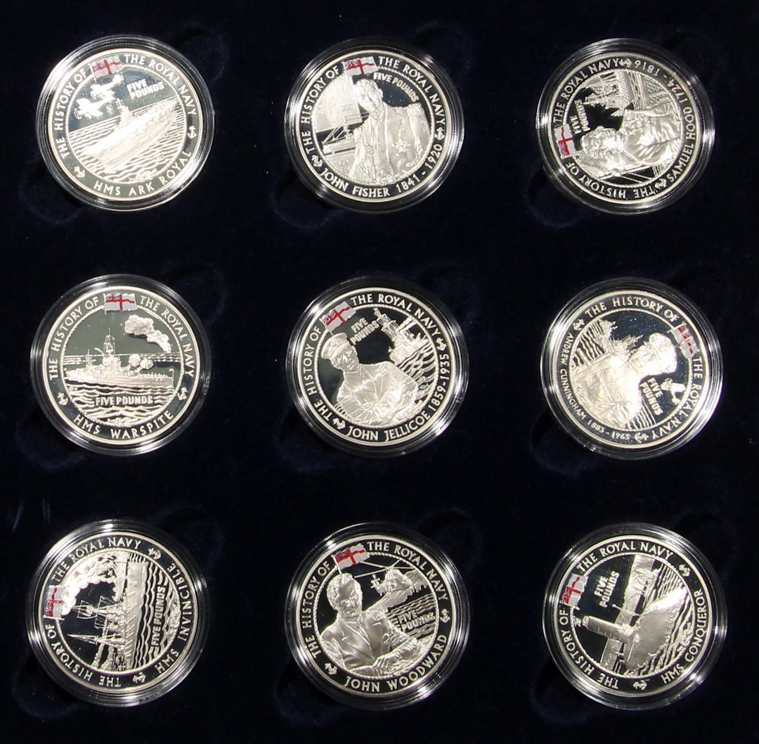 Great Britain, colourised silver proof set of 18x 5 pounds, 2004-2005