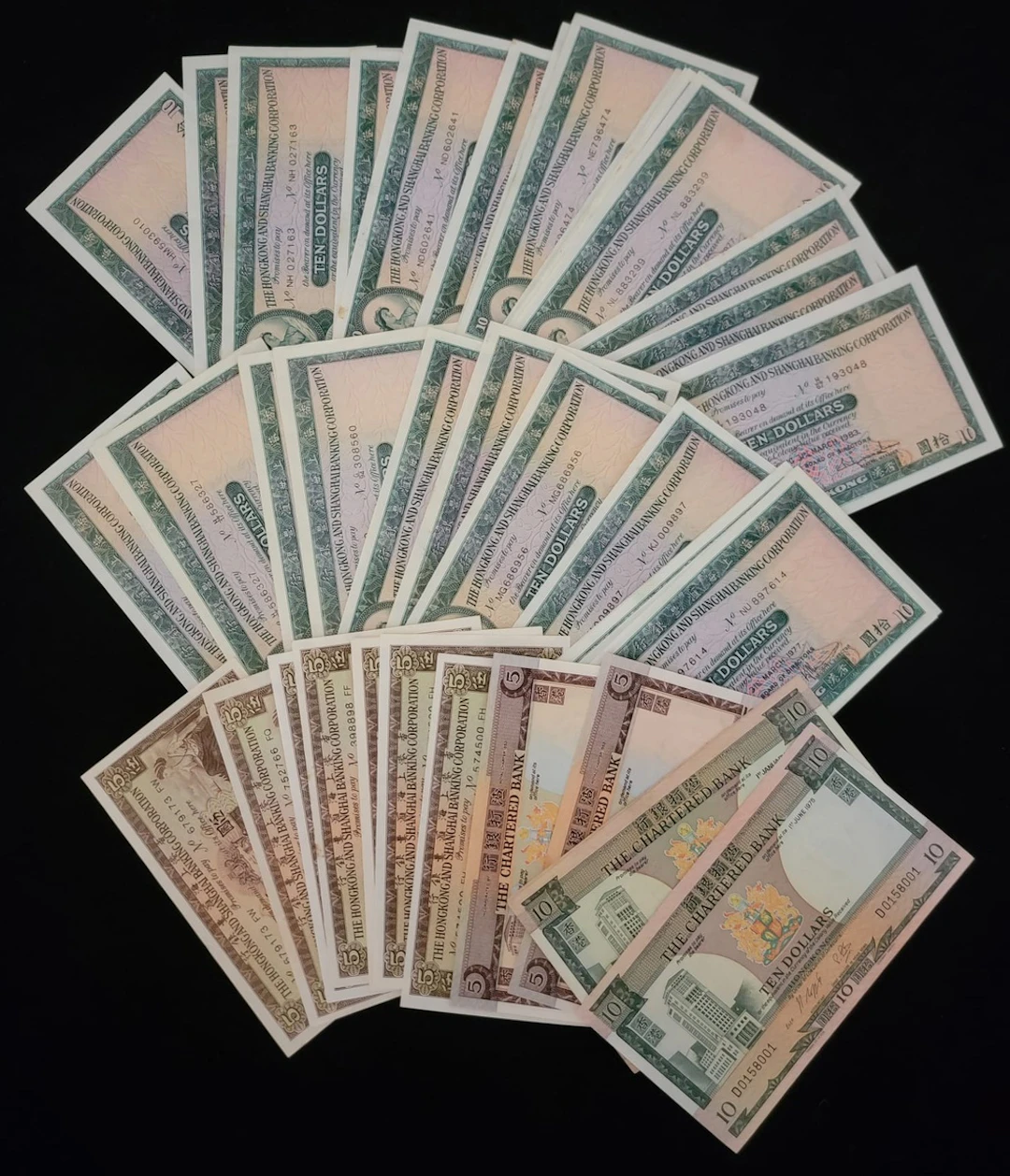 Hong Kong Banknotes, a group of 44x, including, (Pick 73, 74, 181, 182)