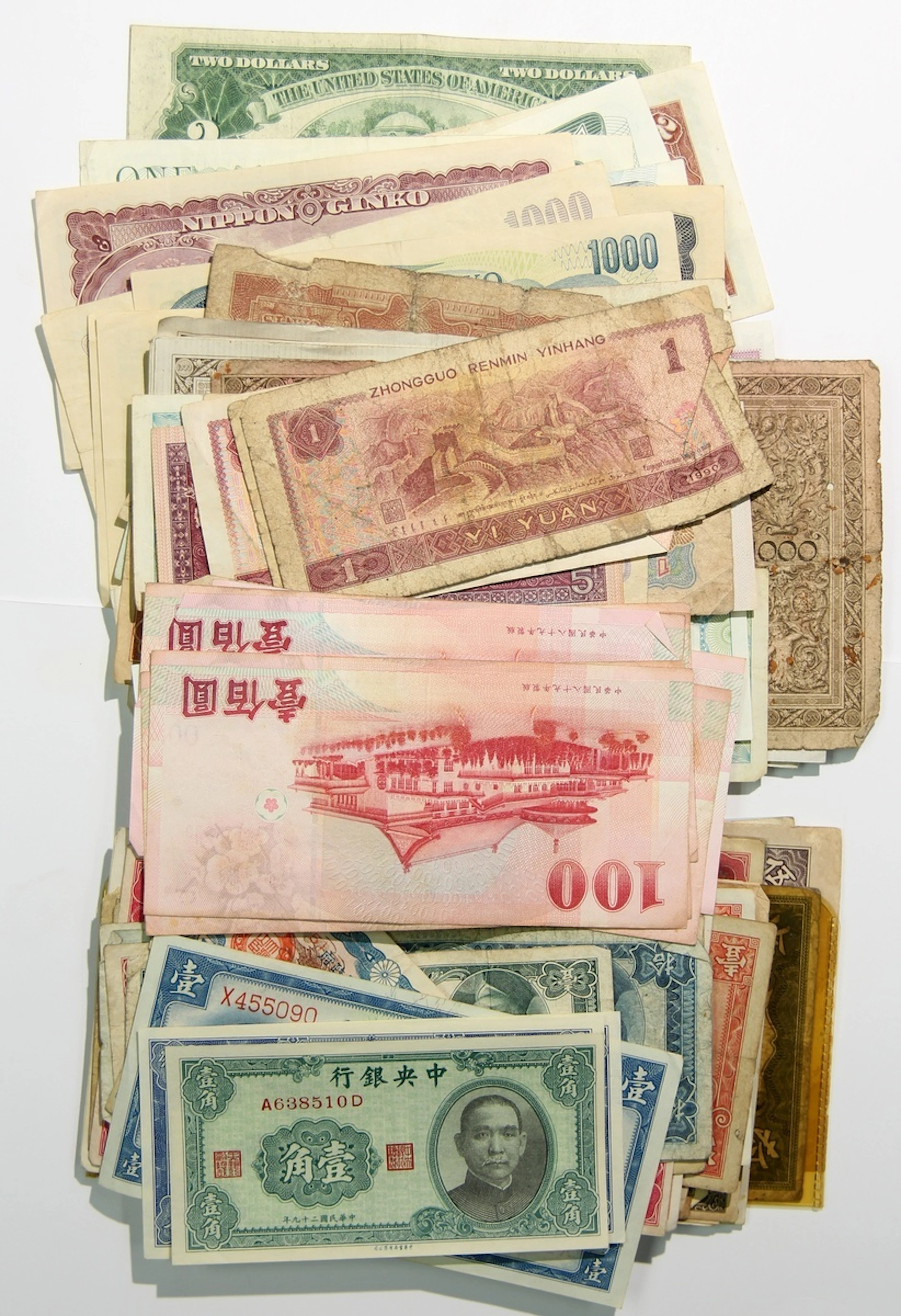 World Banknotes, a large lot of over 150+, including Australia, Burma