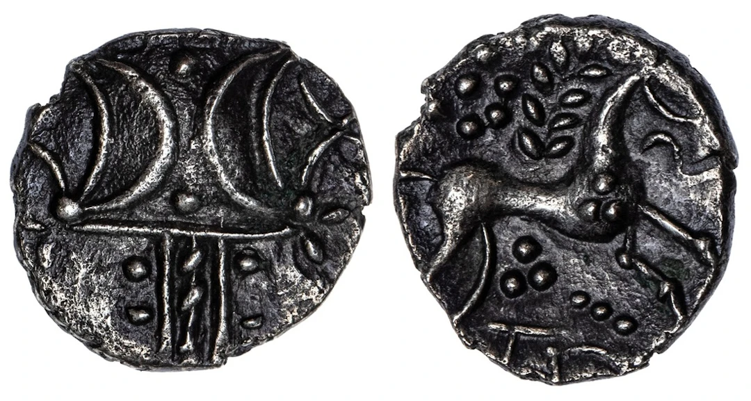 Iceni, Antedios (AD 10-30), AR Unit, 'Antd D-bar' Type, double crescent
