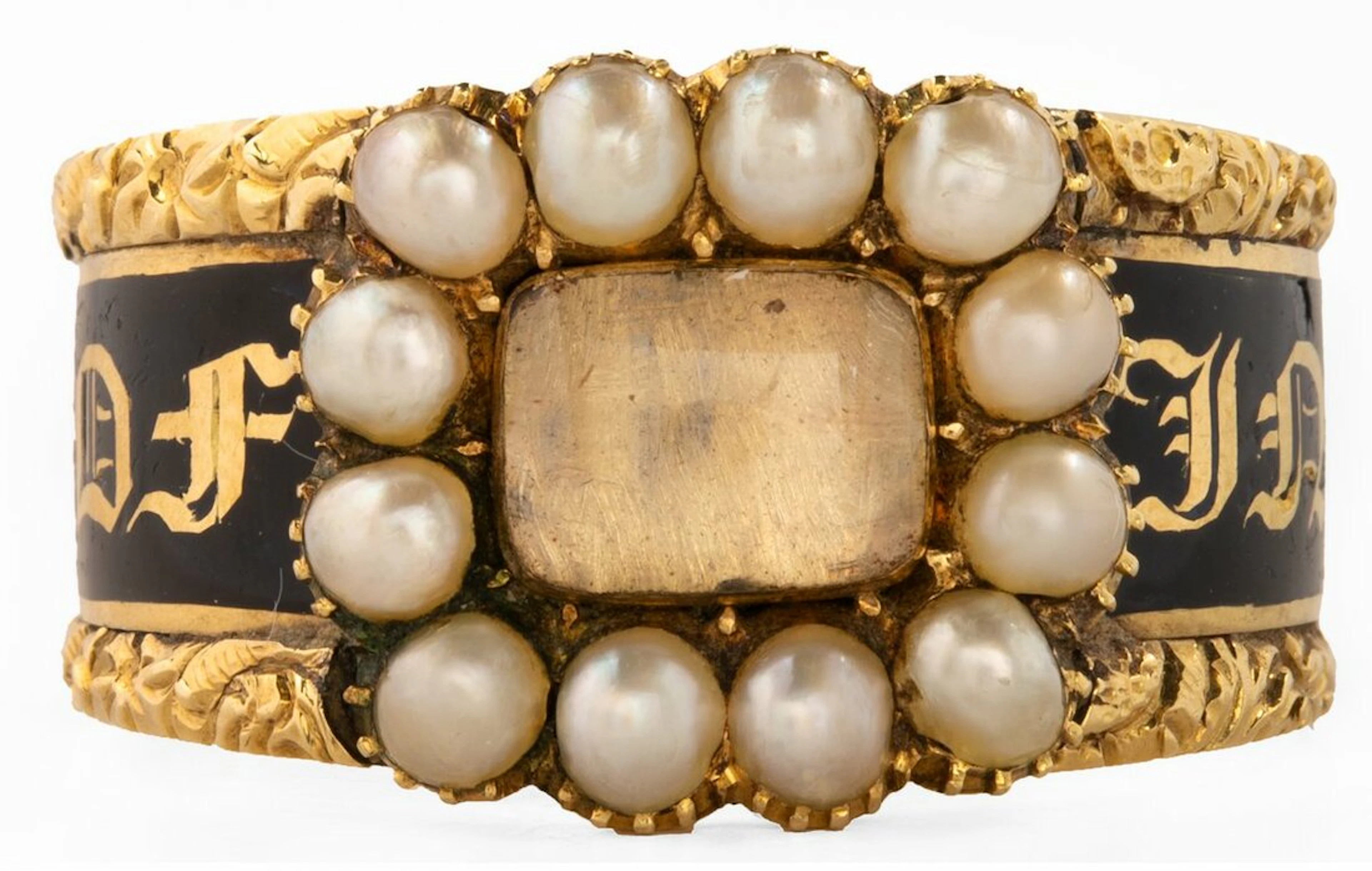 A GEORGIAN MOURNING RING TO CAPTAIN ROBERT HUDSON (D. 1816)
