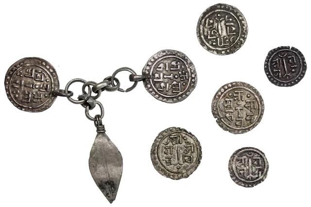 Nepal, Rajendra Vikram Shah (1816-1847), Ani (3), undated, Obv. sword