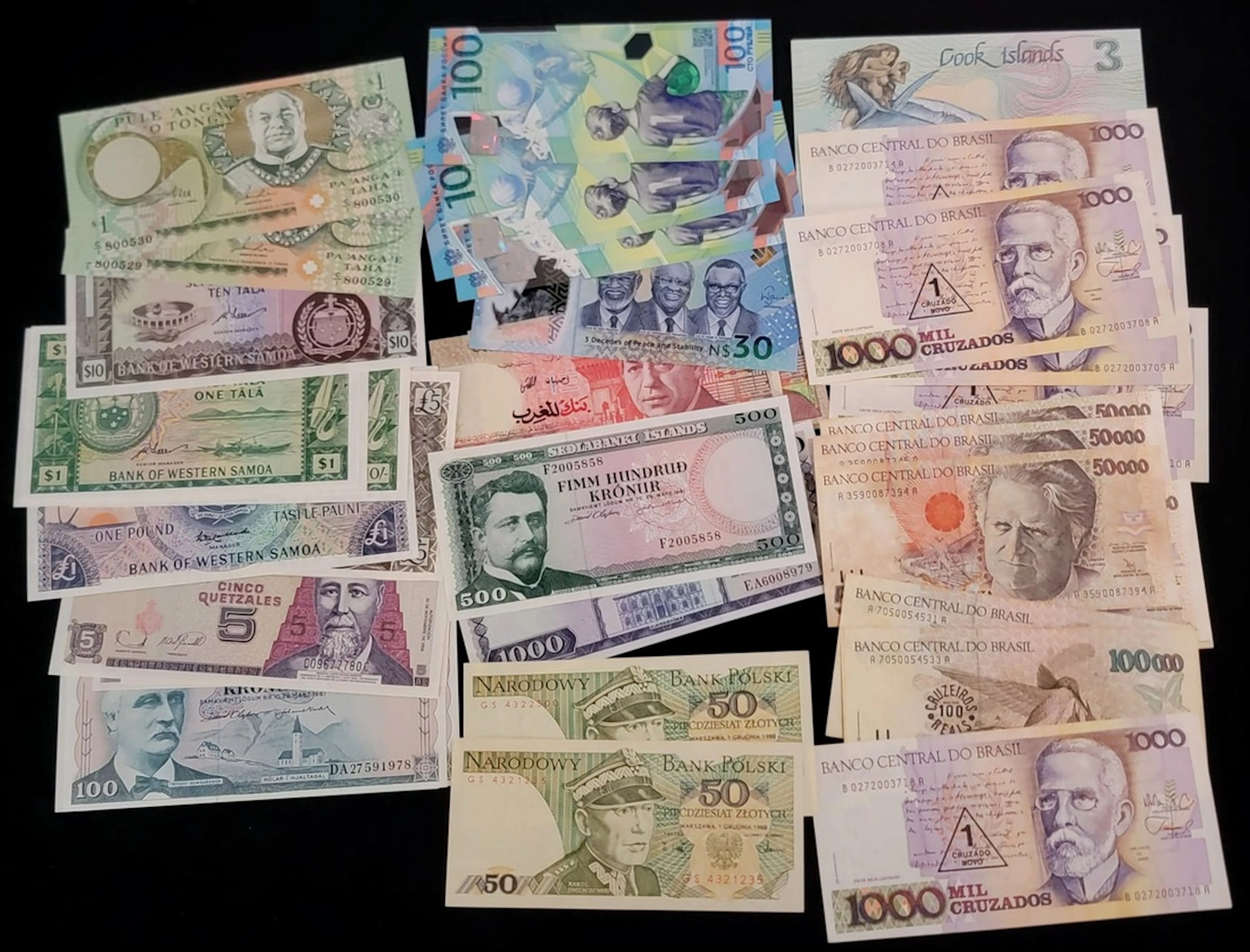 World Banknotes, a group of 40x, including