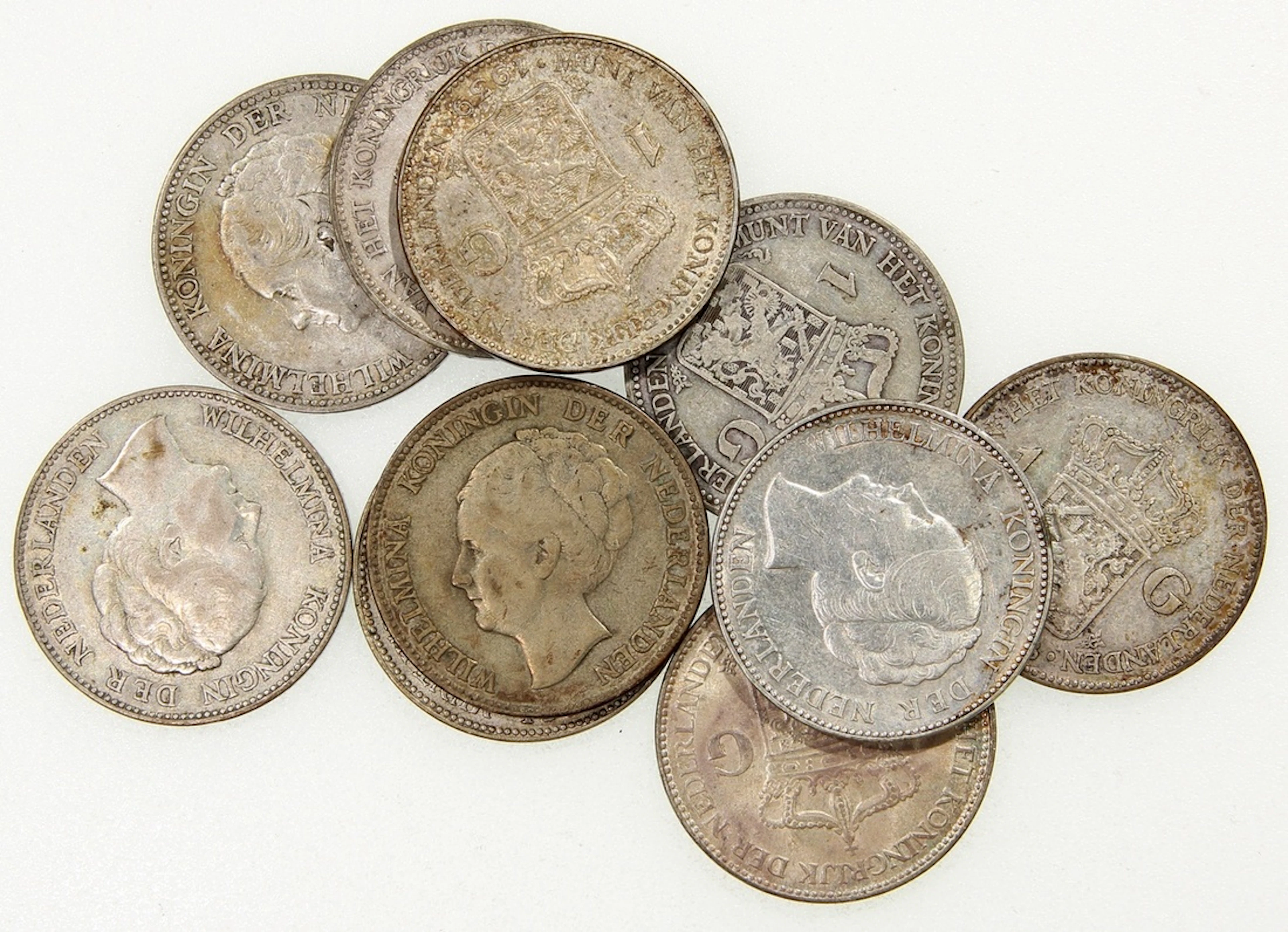 Netherlands, Wilhelmina, 1 gulden (10), including 1922 (3), 1928 (4), 1939 (3)