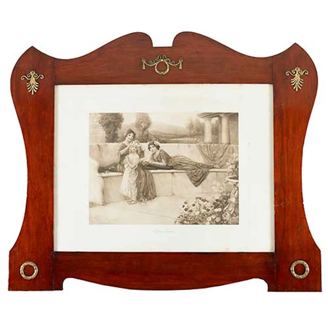 Pareja de marcos en madera patinada con aplicaciones en bronce con lminas.