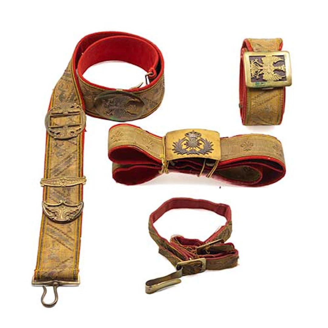 Correaje militares