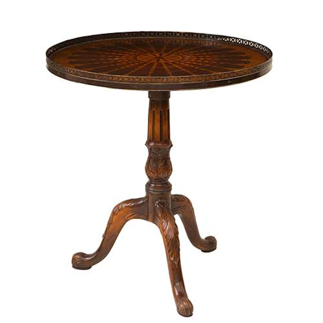 Mesa redonda con galera de bronce y tapa de marquetera