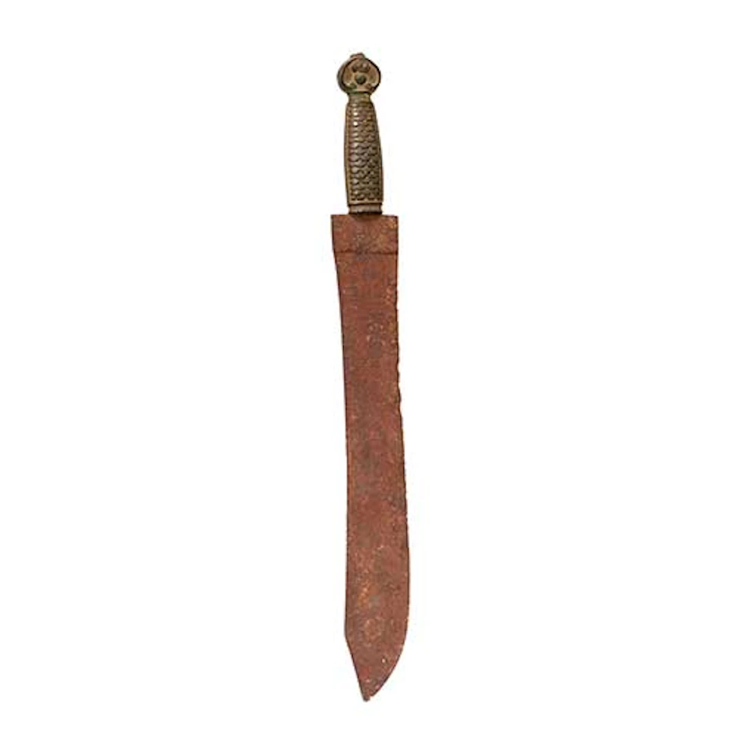 Machete realizado en hierro y agarre en bronce.