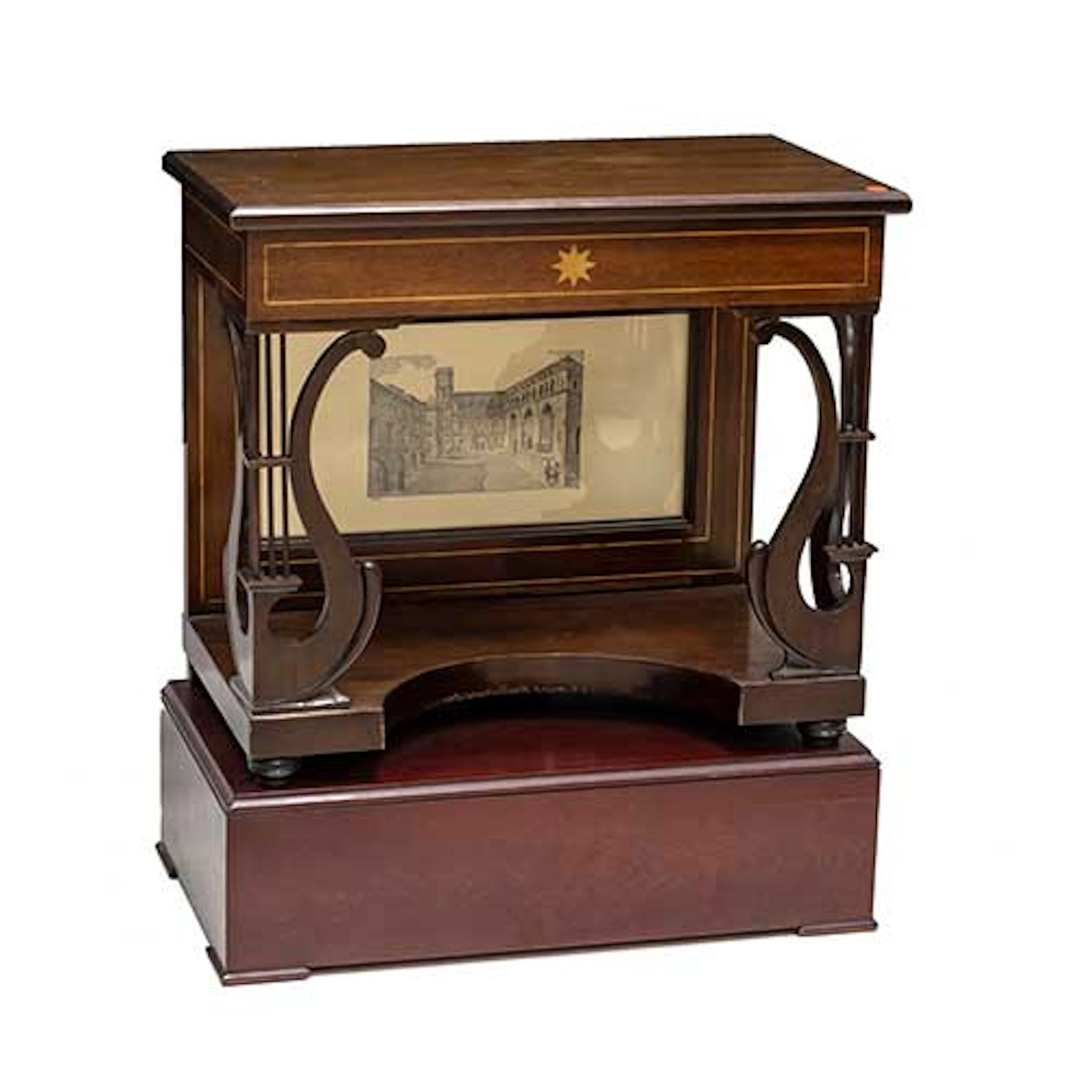 Mesa auxiliar en madera, con marquetera de limoncillo en cintura y