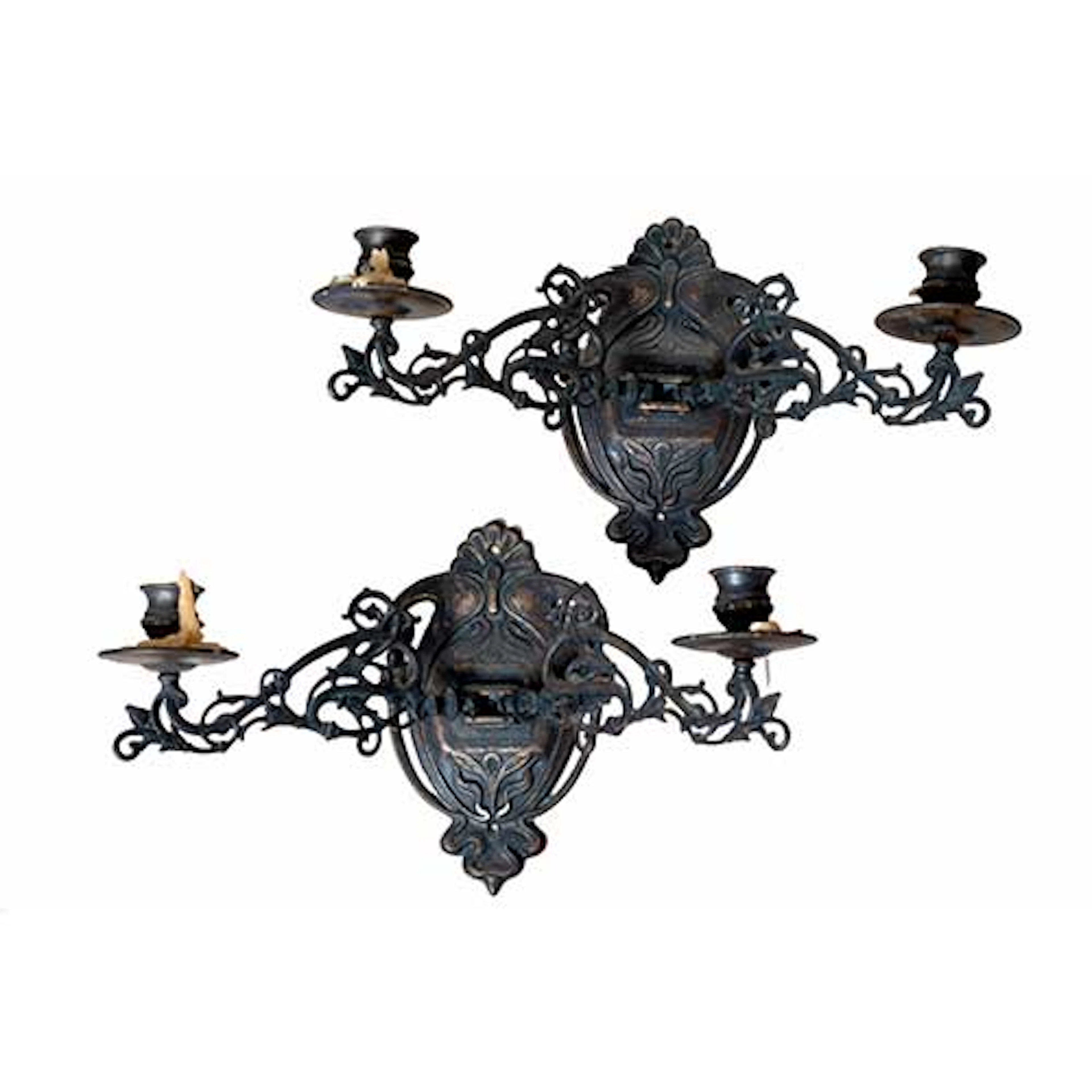 Pareja de apliques de pared en bronce